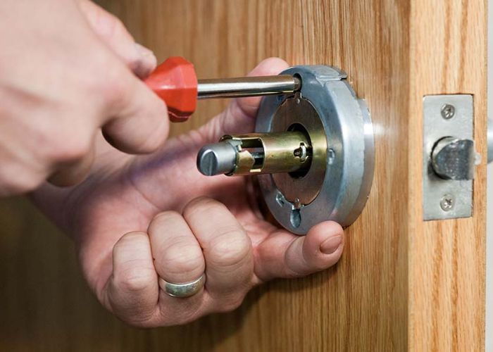 commercial-door-lock-knob-replacement-service-swift-locksmith-raleigh