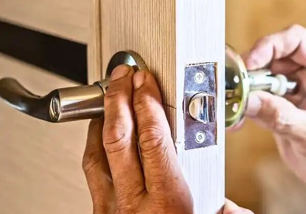 residential-front-door-knob-repairs-service-swift-locksmith-raleigh
