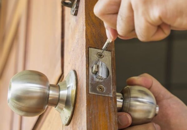 residential-front-door-knobs-replacement-service-swift-locksmith-raleigh